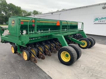 Main image John Deere 750
